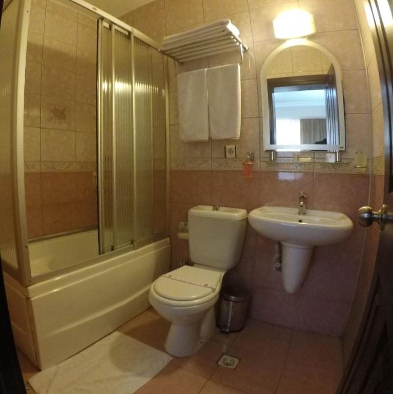 Двухместный (Двухместный номер с 1 кроватью или 2 отдельными кроватями и собственной ванной комнатой), Blue Sea Hotel