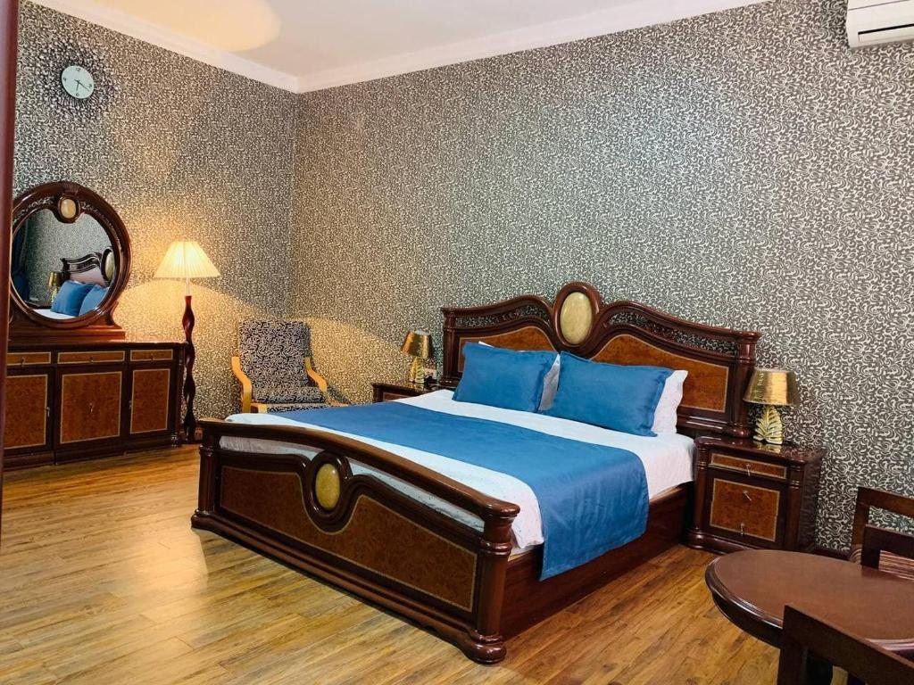 Сьюит (Улучшенный люкс) отеля Rangrez Hotel, Бухара
