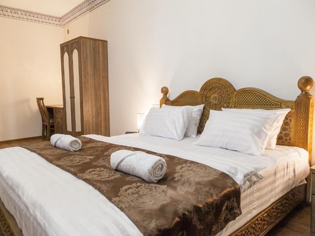 Двухместный (Большой двухместный номер с 1 кроватью) отеля Royal Bukhara hotel, Бухара