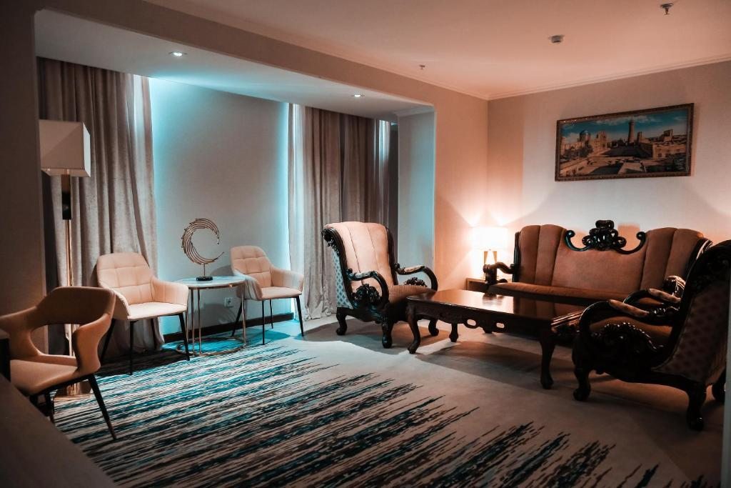 Сьюит (Представительский люкс) отеля Sahid Zarafshon, Бухара
