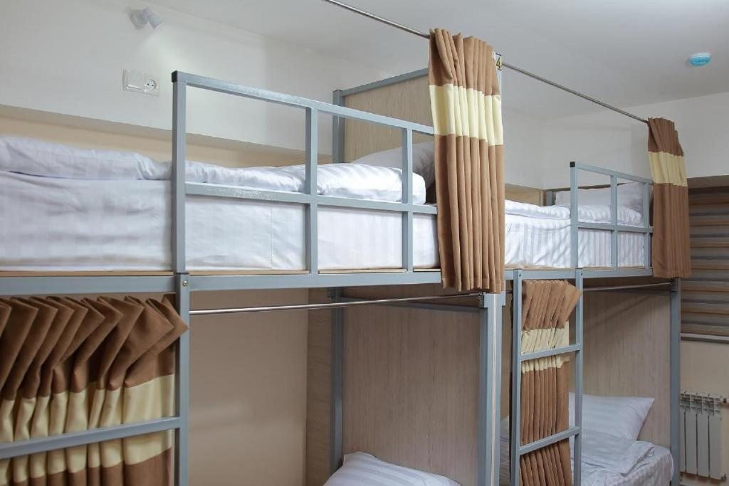 Номер (Кровать в общем номере для мужчин и женщин с 10 кроватями) хостела Paradise inn, Ташкент