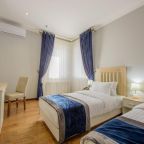 Двухместный (Двухместный номер Делюкс с 2 отдельными кроватями), SATO HOTEL