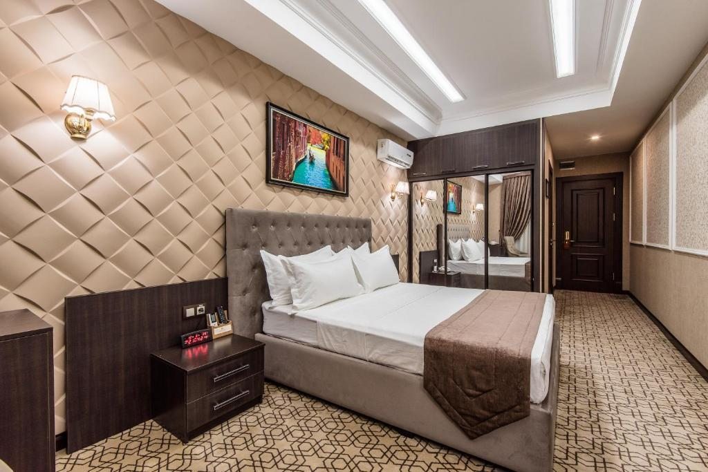 Двухместный (Стандартный двухместный номер с 1 кроватью) отеля The Royal Mezbon Hotel & SPA, Ташкент