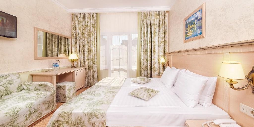 Семейный (Улучшенный семейный номер) отеля Alean Family Resort & SPA Doville 5* Ultra All Inclusive, Анапа