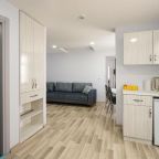Апартаменты (Апартаменты с 1 спальней), Element Residence