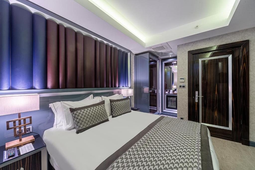 Двухместный (Двухместный номер эконом-класса с 1 кроватью или 2 отдельными кроватями на цокольном этаже) отеля Euro Design Hotel, Стамбул