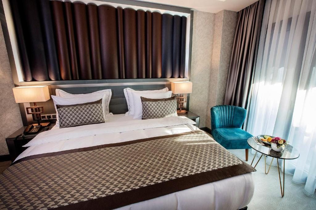 Двухместный (Улучшенный двухместный номер с 1 кроватью или 2 отдельными кроватями) отеля Euro Design Hotel, Стамбул