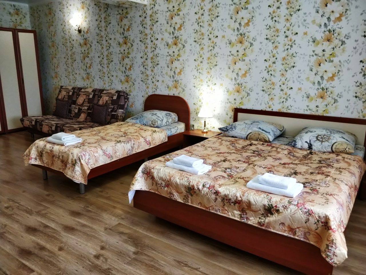 Трехместный (3х местный с диваном) отеля Капитан морей, Анапа