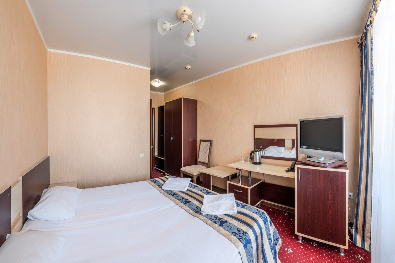 Двухместный (Стандартный двухместный номер с 1 кроватью), Гостиница Red Hotel