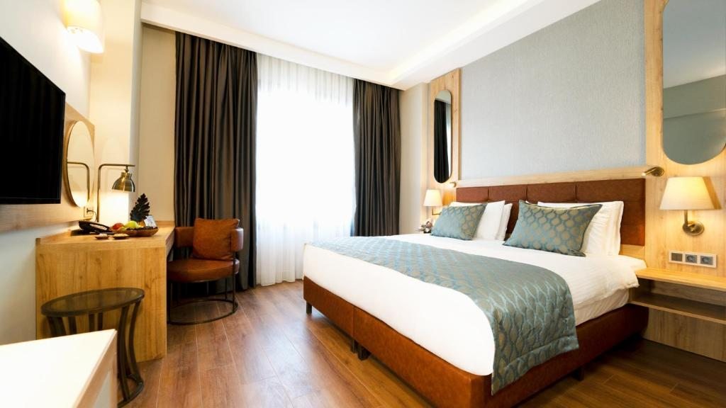 Двухместный (Двухместный номер эконом-класса с 1 кроватью) отеля Grand Sirkeci Hotel, Стамбул