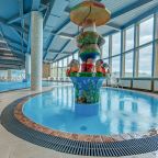 Аквацентр с 3 подогреваемыми бассейнами и саунами
