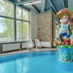 Аквацентр с 3 подогреваемыми бассейнами и саунами