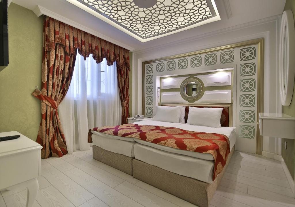 Двухместный (Стандартный двухместный номер с 1 кроватью) отеля Hotel Queens Land, Стамбул