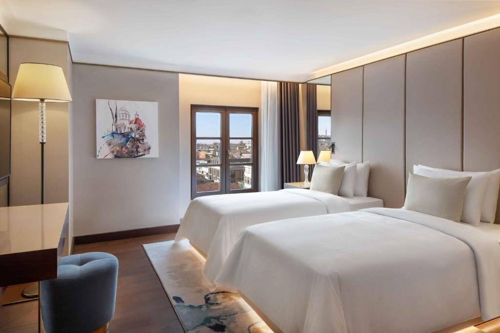 Двухместный (Двухместный номер Делюкс с 2 отдельными кроватями) отеля JW Marriott Istanbul Bosphorus, Стамбул