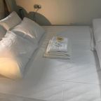 Двухместный (Двухместный номер с 1 кроватью и собственной ванной комнатой — Цокольный этаж), Kalkedon Hostel