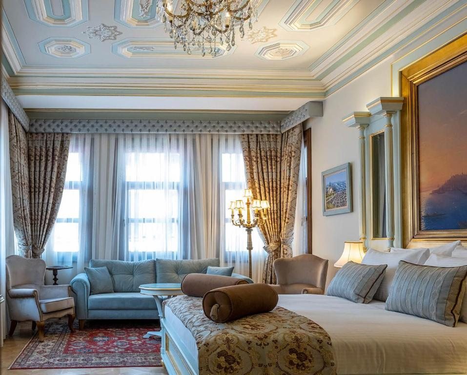 Двухместный (Улучшенный двухместный номер с 1 кроватью) отеля Ortaköy Hotel, Стамбул
