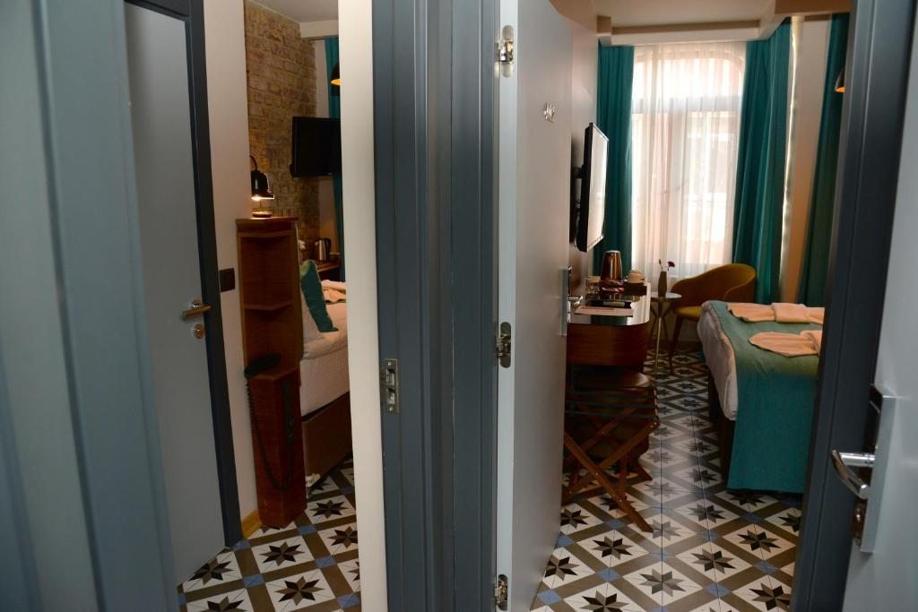 Сьюит (2 смежных двухместных номера) отеля Pera Luna Residence, Стамбул