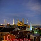 Двухместный (Большой двухместный номер с 1 кроватью), Redamancy Hotel