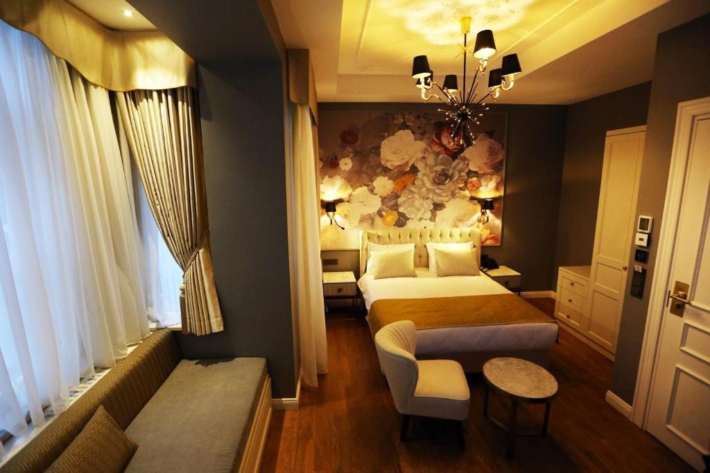 Двухместный (Двухместный номер Делюкс с 1 двуспальной кроватью) отеля Royal Tophane, Стамбул