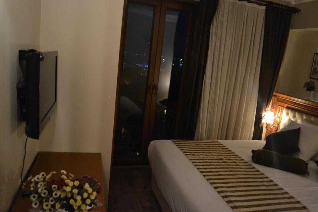 Двухместный (Двухместный номер с 1 кроватью, вид на море) отеля Seven Days Hotel - İstanbul, Стамбул
