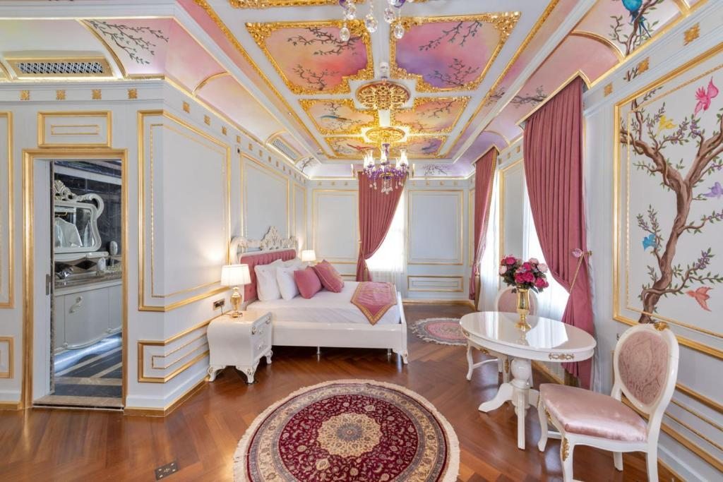 Сьюит (Люкс Mansion, бесплатное ежедневное посещение спа-центра продолжительностью 30 минут) отеля Seven Hills Palace & Spa, Стамбул
