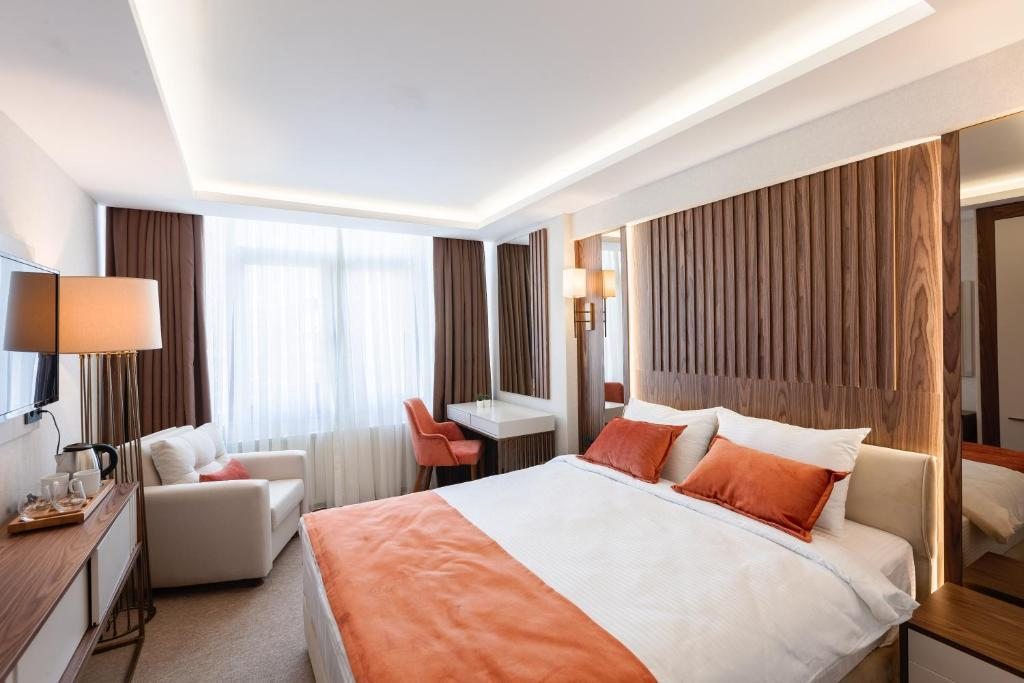 Семейный (Смежный семейный номер с 2 спальнями) отеля Sherry Suites Karaköy, Стамбул