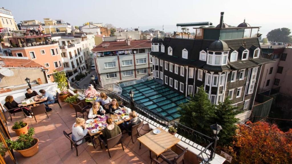 Номер (Спальное место на двухъярусной кровати в общем номере для женщин) хостела SiBeSa Hotel, Стамбул