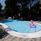 Открытый плавательный бассейн, Санаторий Сосновая роща