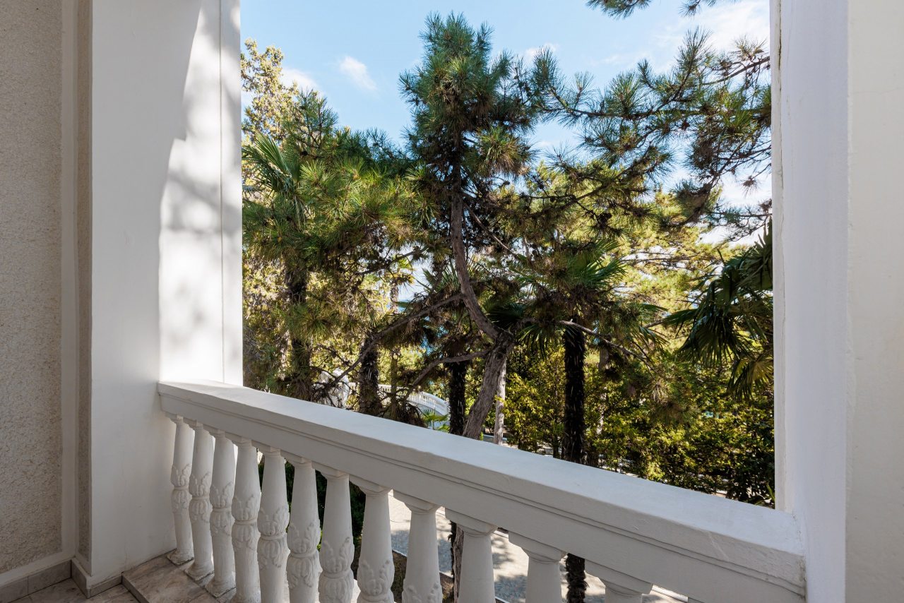 De Luxe (1), Санаторий Сосновая роща