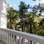 De Luxe (1), Санаторий Сосновая роща