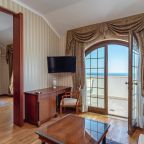 Апартаменты (Просторный двухкомнатный номер "Apartmants 2"), Санаторий Сосновая роща