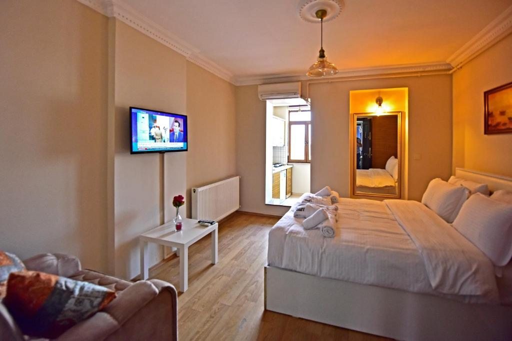 Taksim suite. Rose Suite Hotel Taksim. The Legend Platine Suite Akka Suites Taksim Villa Pera Suite.