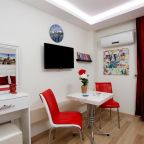 Студио (Улучшенный номер-студио (для 3 взрослых)), Taksim Istiklal Suites