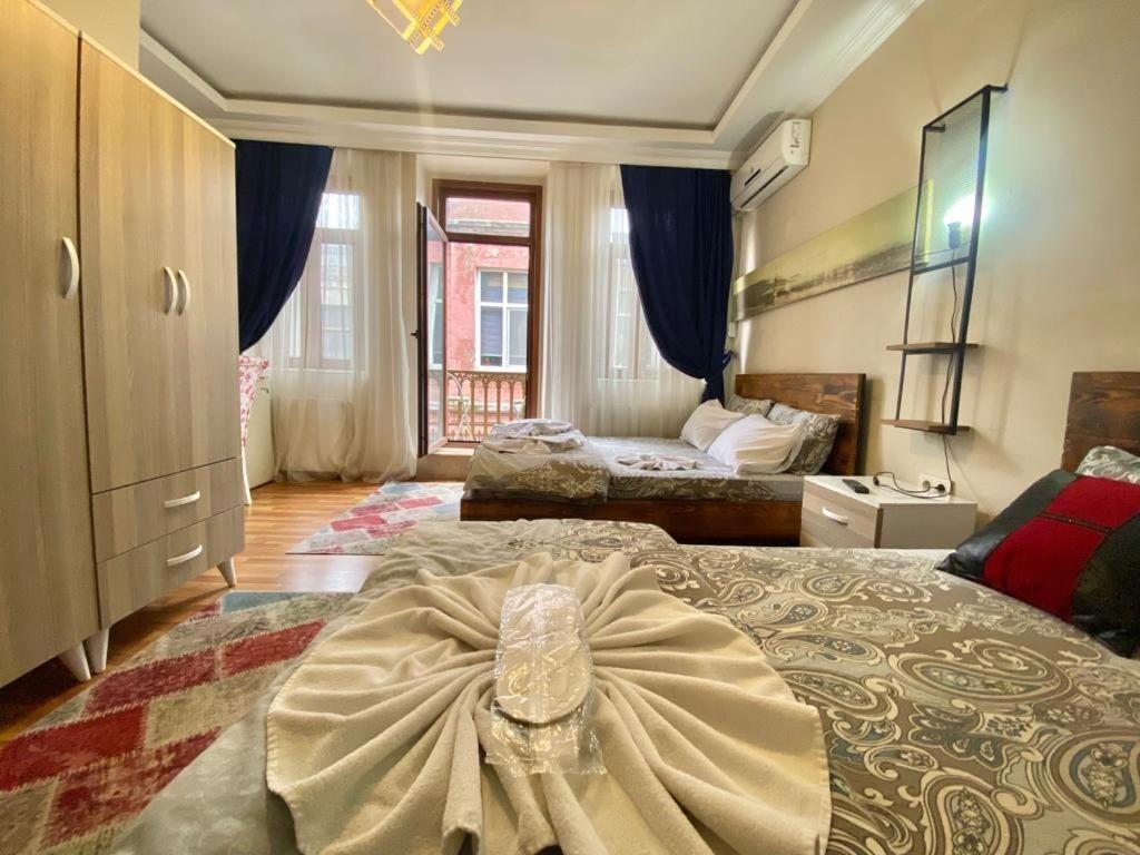 Четырехместный (Улучшенный четырехместный номер), Taksim Pandora residence