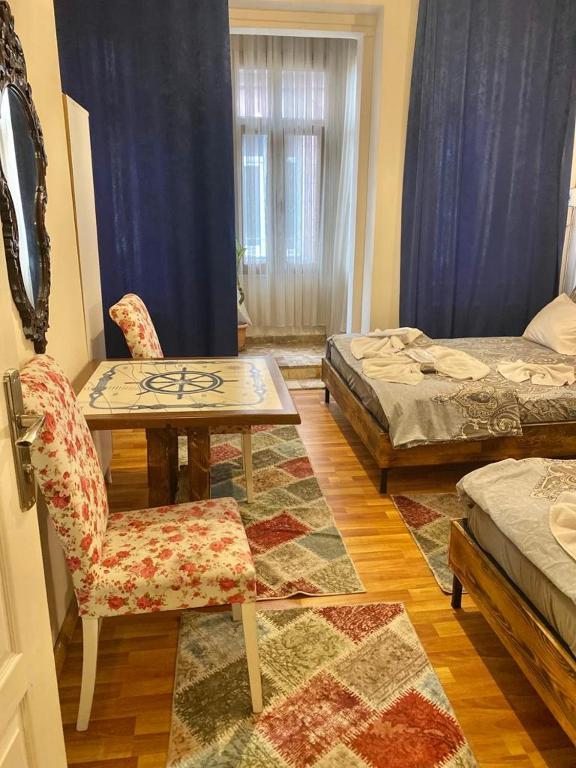 Четырехместный (Улучшенный четырехместный номер), Taksim Pandora residence