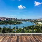 Семейный (Семейный номер с террасой и видом на море), Terrace Suites Istanbul