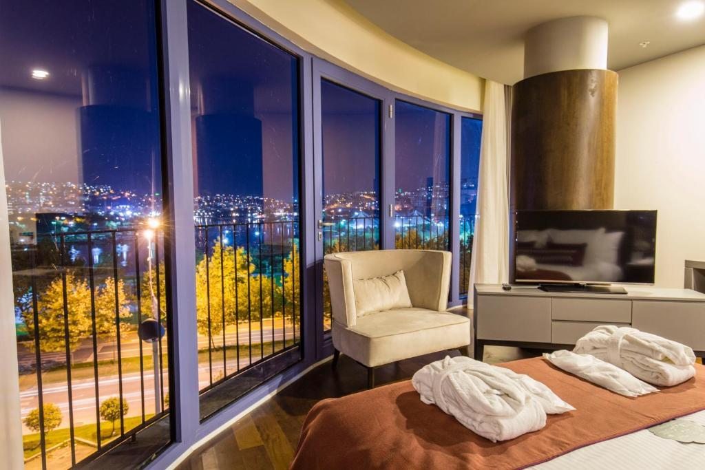 Апартаменты (Семейные апартаменты с 4 спальнями и кухней - 9 человек), Terrace Suites Istanbul