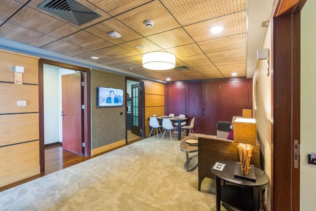 Апартаменты (Семейные апартаменты с 4 спальнями и кухней - 9 человек), Terrace Suites Istanbul