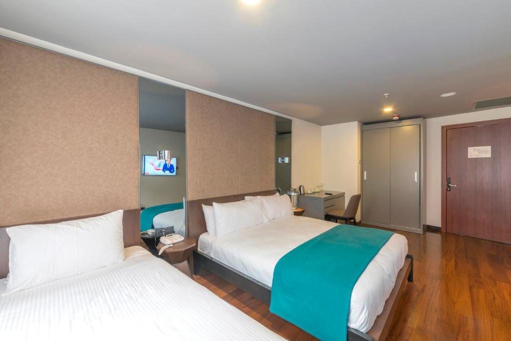 Апартаменты (Два смежных номера с кухней - 5 человек), Terrace Suites Istanbul