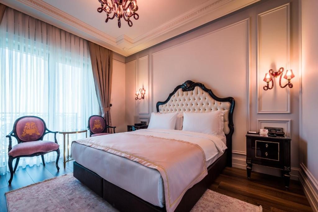 Двухместный (Номер Делюкс с кроватью размера «king-size», видом на море и бесплатным доступом в спа-центр) отеля The Time Hotel Marina, Стамбул