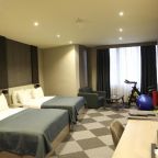 Трехместный (Номер «Фитнес» с кроватью размера «king-size» - Для некурящих), Tryp By Wyndham Istanbul Sancaktepe