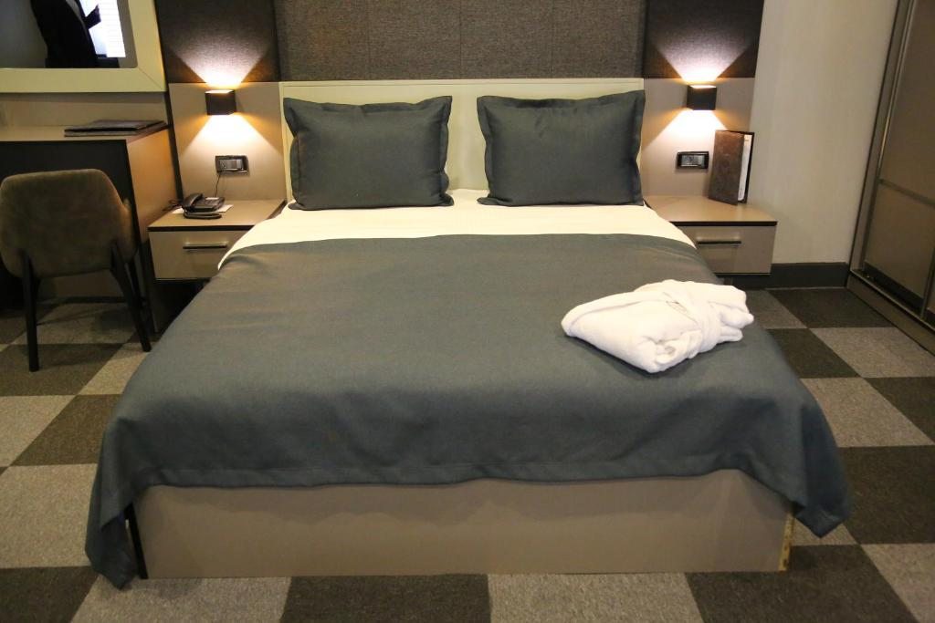 Четырехместный (Номер с кроватью размера 