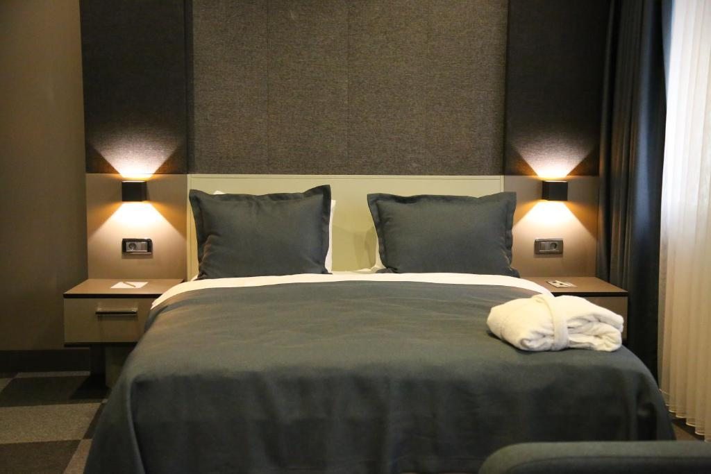 Четырехместный (Номер с кроватью размера 