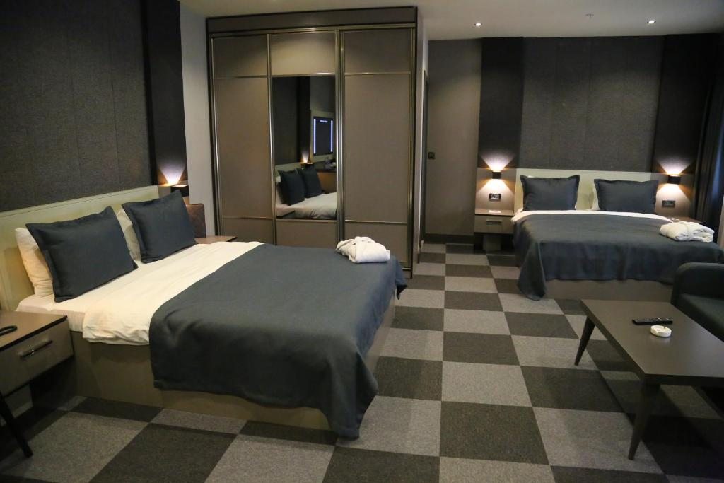 Семейный (Deluxe King Room with Two King Beds - Smoking), Tryp By Wyndham Istanbul Sancaktepe