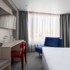 Двухместный (Стандарт улучшенный с двуспальной кроватью и креслом), Маринс Парк Отель Екатеринбург