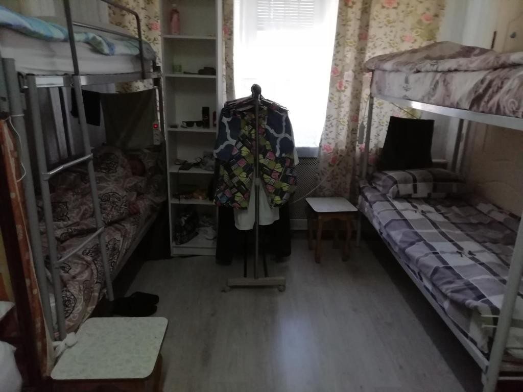 Номер (Общий 8-местный номер для мужчин) хостела Tizen, Краснодар