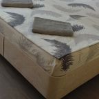 Двухместный (Двухместный 2 с одной двух спальной кроватью), Хостел Ночь Легка