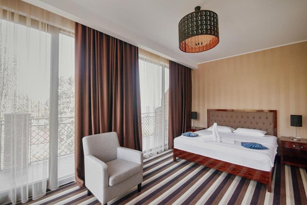 Сьюит (Люкс с видом на горы) отеля Afon Resort Hotel, Новый Афон