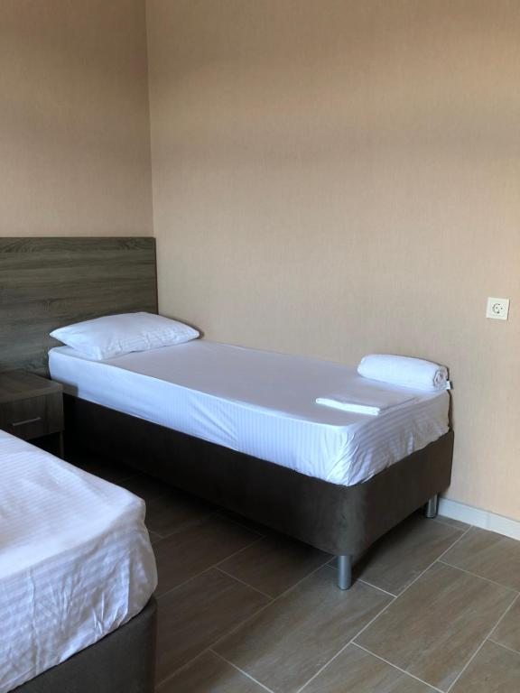 Двухместный (Стандартный двухместный номер с 1 кроватью или 2 отдельными кроватями и балконом) отеля Бугенвиллея, Лдзаа