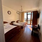 Четырехместный (Четырехместный стандарт), Гостевой дом Огонёк